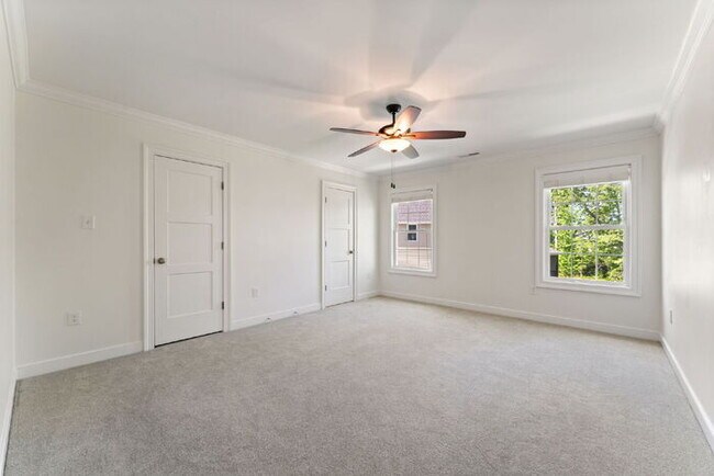 Building Photo - Spacious 5 Bedroom Home in Rountrey (Newmarket Section) – 3,555 Sq Ft – $4,350/mo