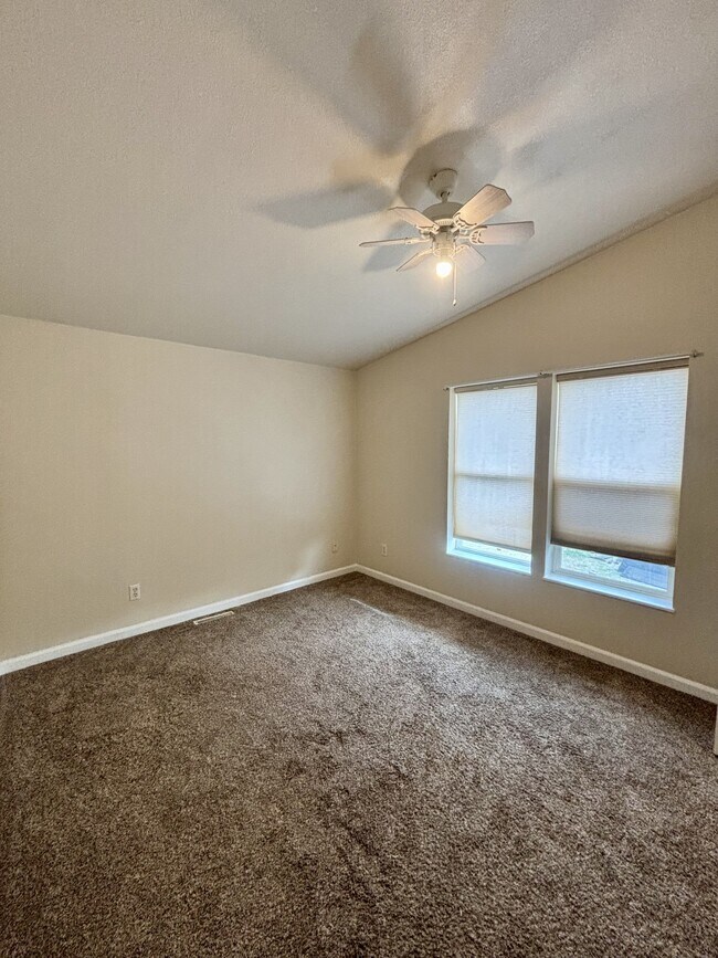 Building Photo - 10389 N Ponderosa Way