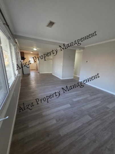 Building Photo - 2210 Capri Ave