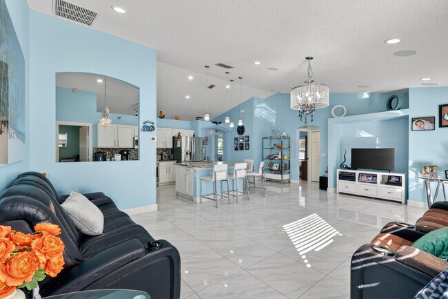 Building Photo - 1121 SW Ivanhoe St