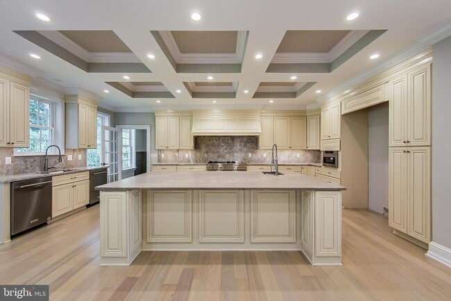 Building Photo - 3104 Sleepy Hollow Rd