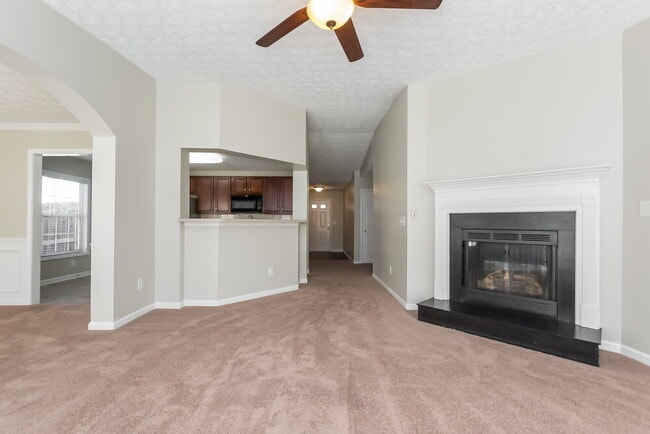 Building Photo - 303 Stone Valley Xin