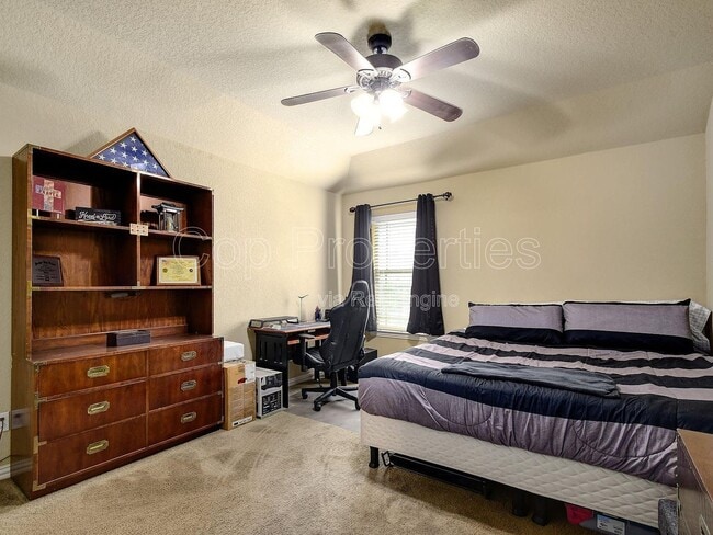 Building Photo - 1435 Sparrow Song