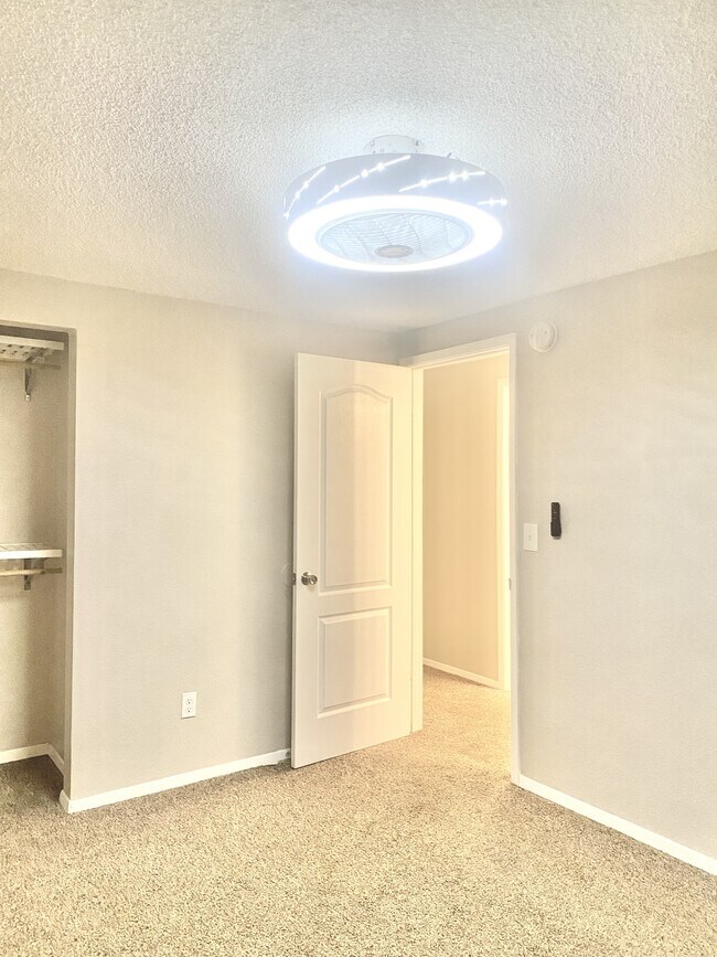 Building Photo - 5155 Quinella Ct