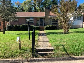 Building Photo - 1337 Cherokee Ave