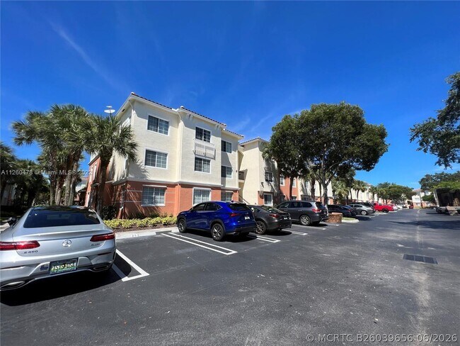 Building Photo - 9887 Baywinds Blvd