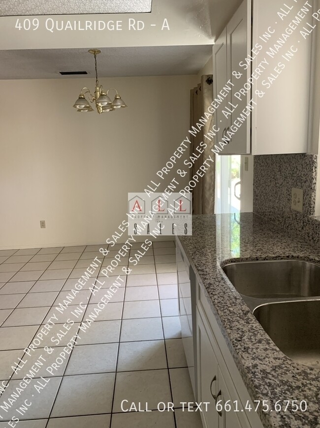 Building Photo - 409 Quailridge Rd