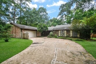 Building Photo - 6702 Spring Leaf Dr