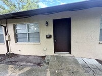 Building Photo - 2-bedroom, 1-bath half-duplex is move-in ready
