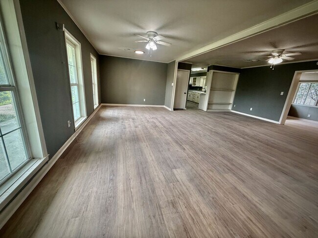 Building Photo - 5114 Old Canton Rd