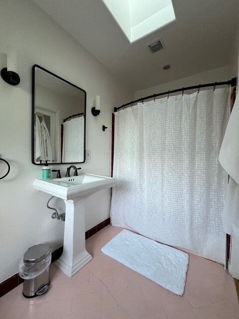 Building Photo - 144 San Rafael Ave