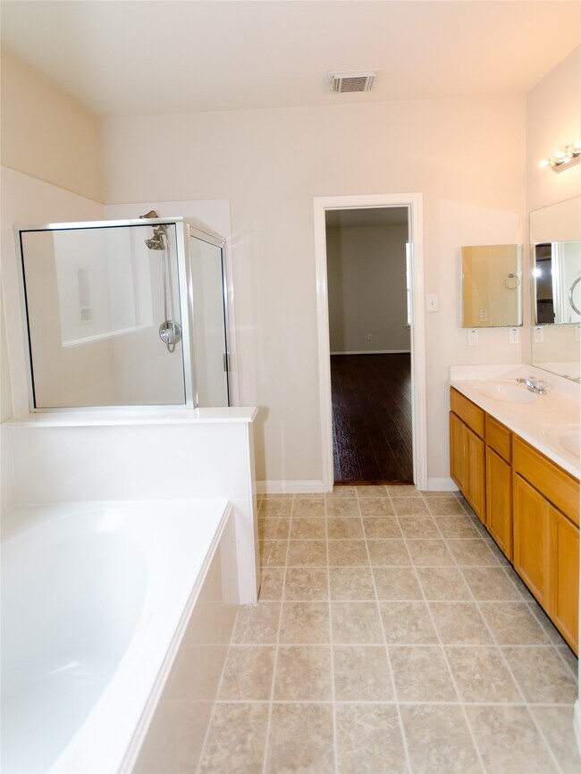 Building Photo - 16323 Yabbie Dr