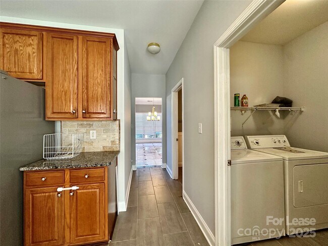 Building Photo - 11119 Amherst Glen Dr