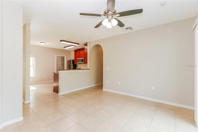 Building Photo - 611 Maricopa Dr