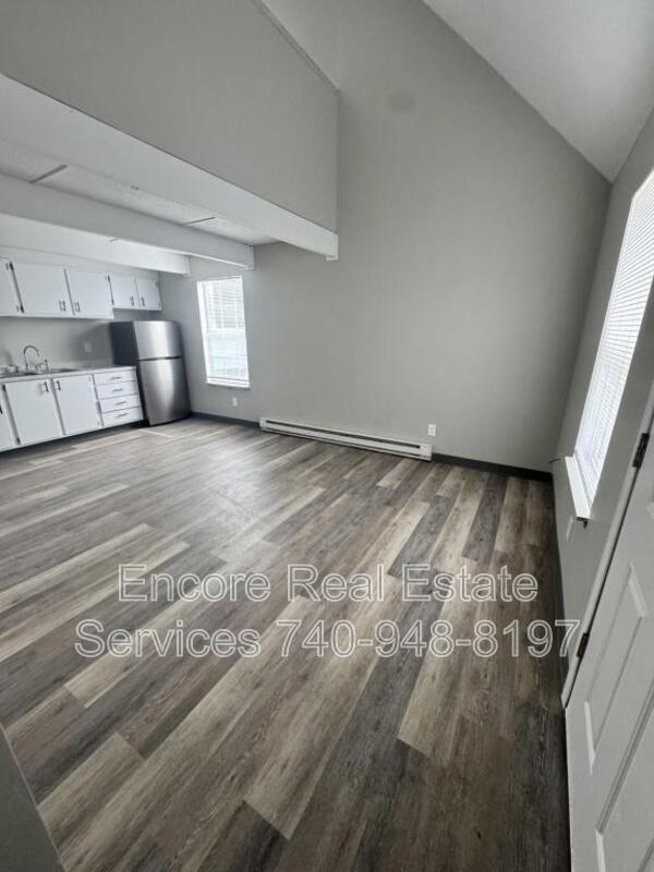 Building Photo - 573 Brookside Ct