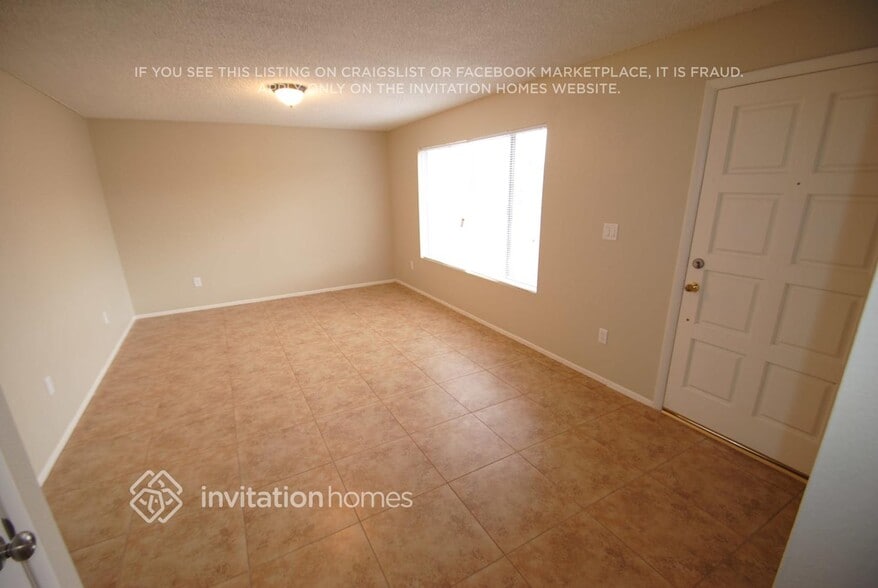 Building Photo - 514 E Westchester Dr