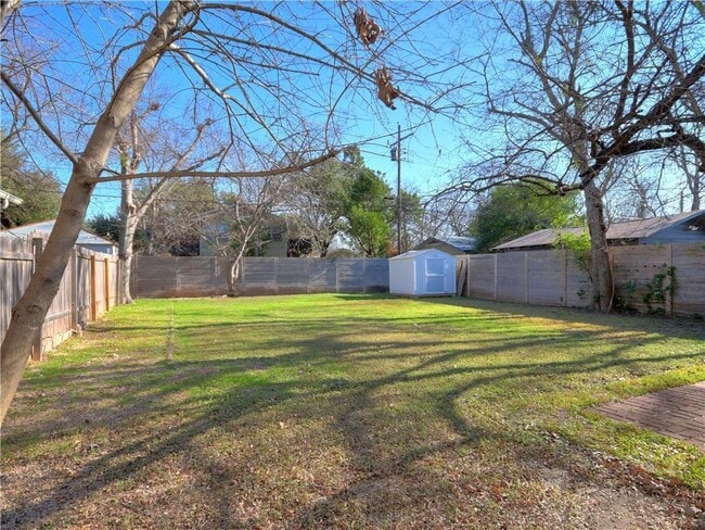 Building Photo - 5409 Grover Ave