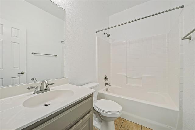 Building Photo - 10005 Butte Meadows Dr