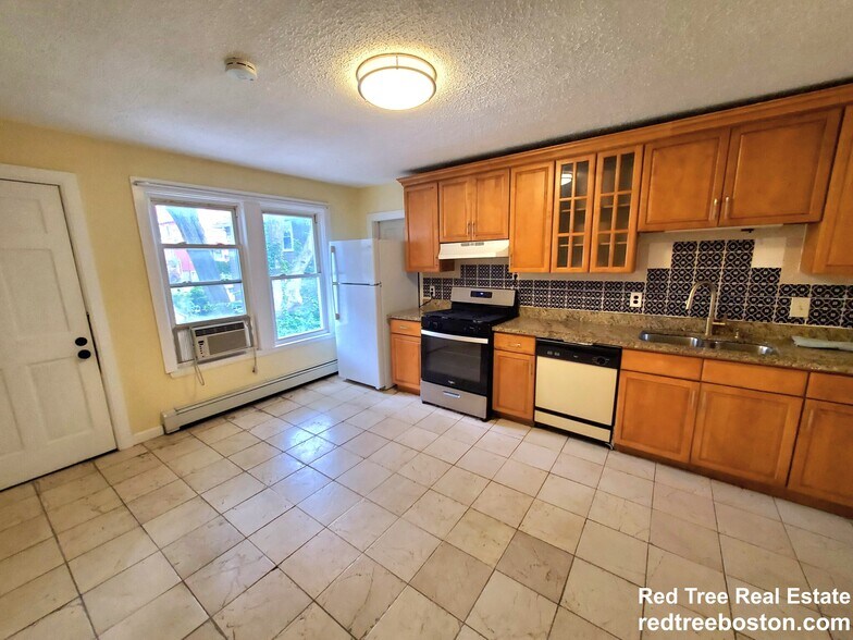 Building Photo - 7 High St Pl