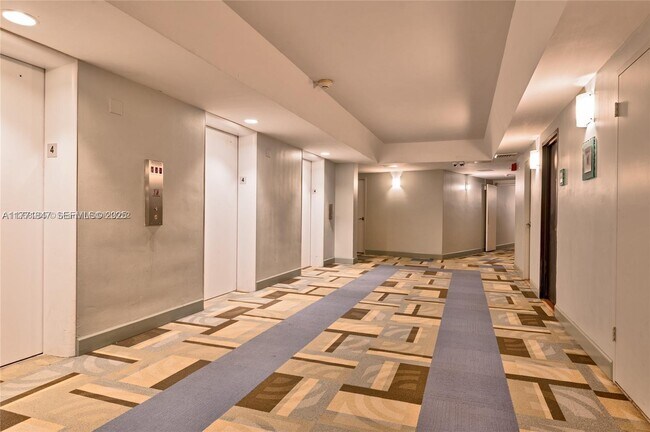 Building Photo - 7441 Wayne Ave