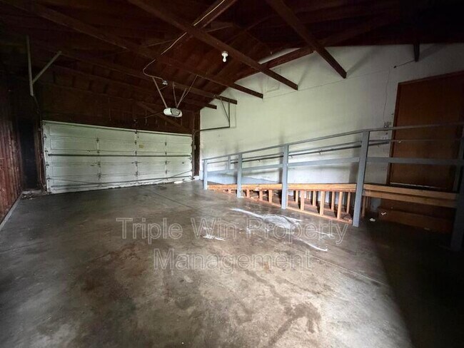 Building Photo - 1664 Talisman Ln