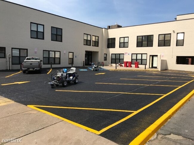 Building Photo - 523 2nd Ave