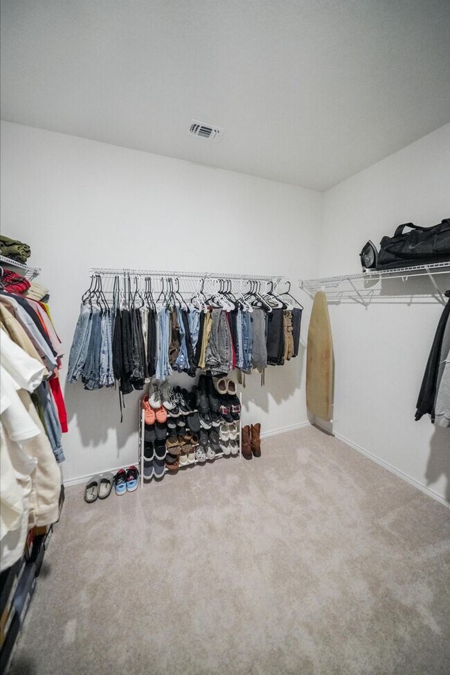 Building Photo - Beautifully Maintained Single-Story Home in Vista Real - Realtor Commission: $500