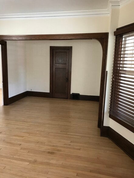 Building Photo - 2473 N Frederick Ave