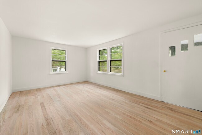 Building Photo - 1335 Wolf Hill Rd