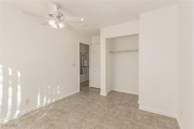 Building Photo - 6358 Meadowlark Ln