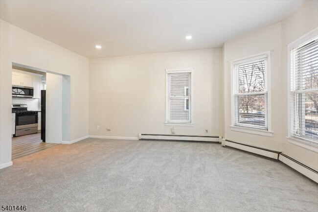 Building Photo - 55 Greenwood Ave