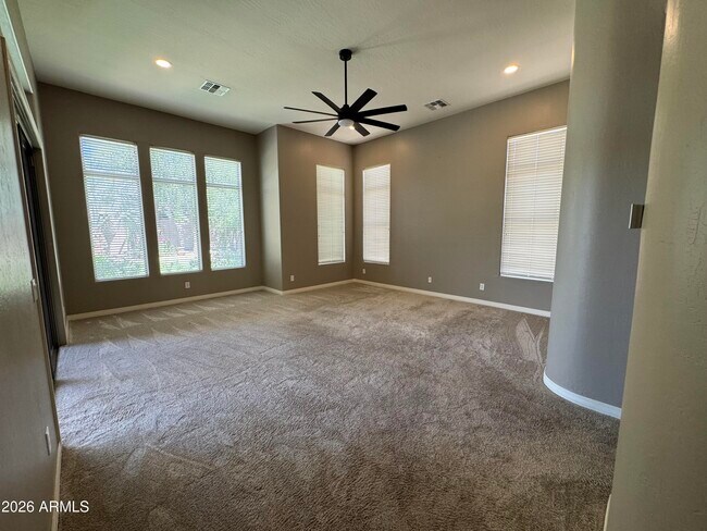 Building Photo - 3172 E Birchwood Pl