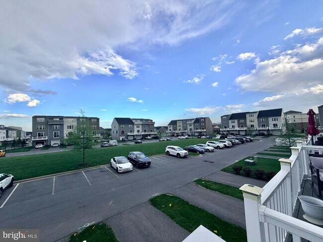 Building Photo - 5330 Witch Hazel Ln