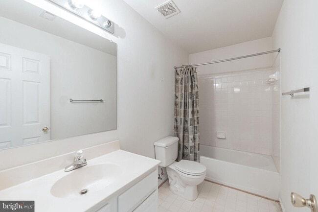 Building Photo - 43137 Binkley Cir