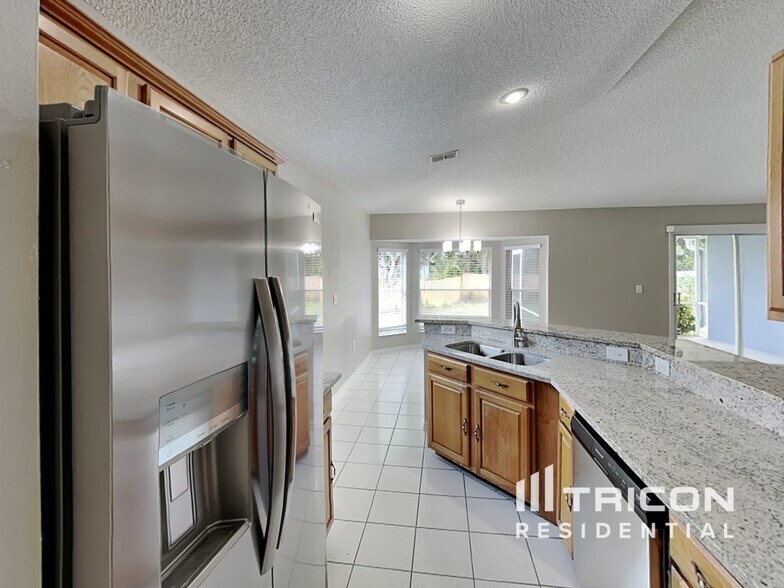 Building Photo - 3910 78th Dr E