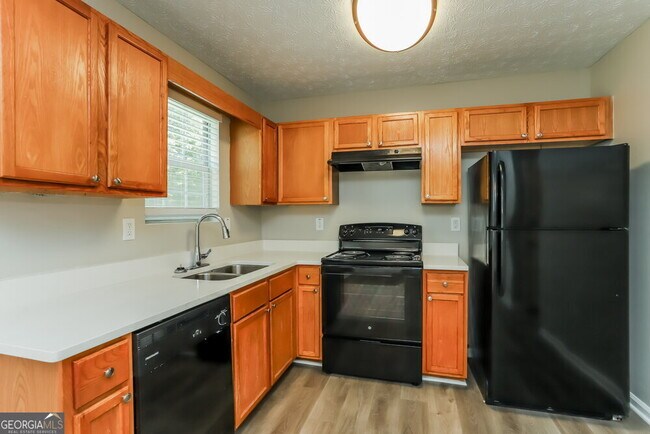 Building Photo - 139 Woodwind Way