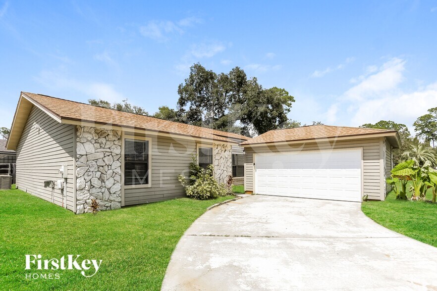 Building Photo - 10771 Knottingby Dr