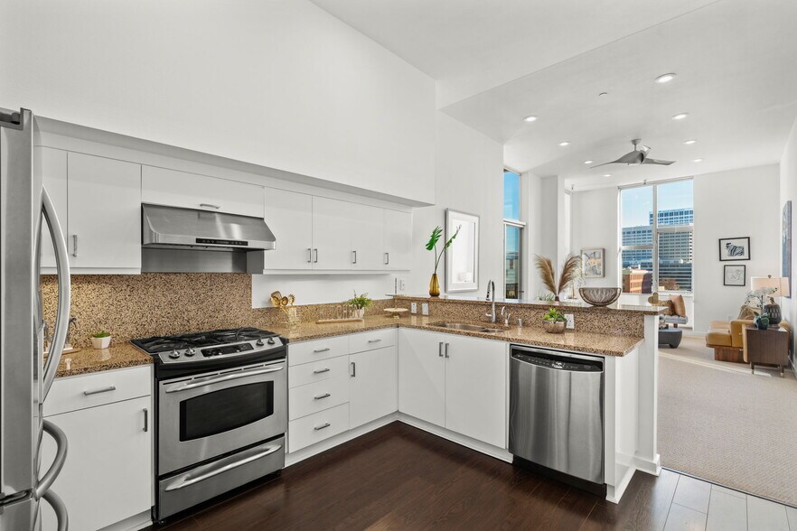 Building Photo - 630 Thomas L Berkley Way