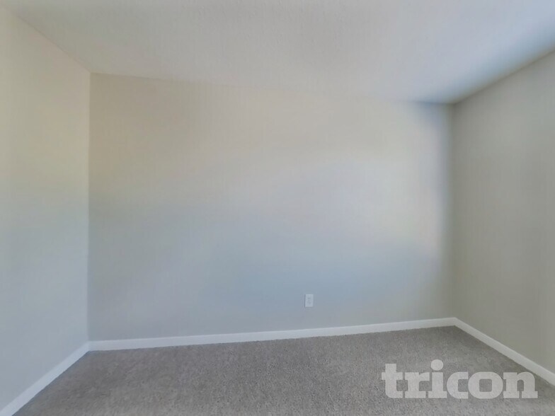 Building Photo - 7519 Lobera Dr