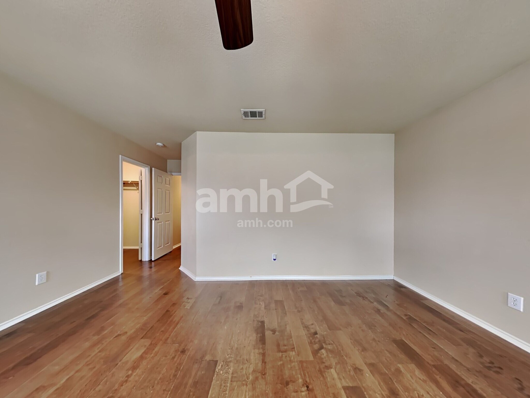 Building Photo - 516 Blue Sage Dr