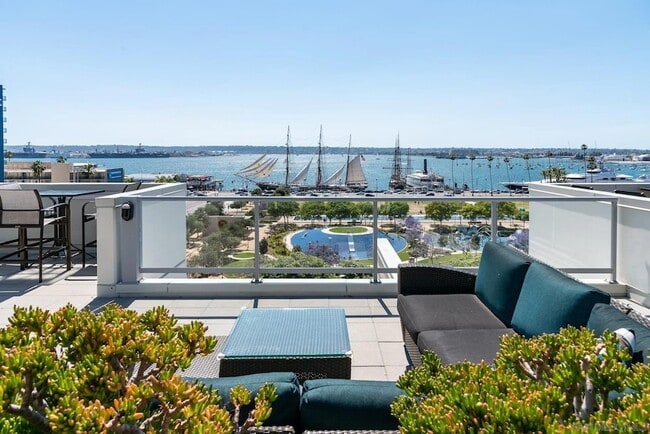 Building Photo - 1431 Pacific Hwy