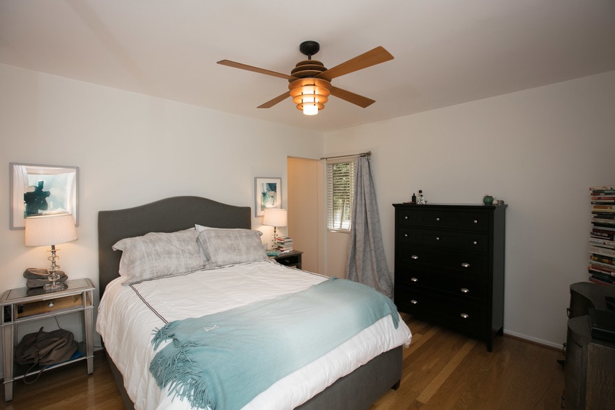 master bedroom - 1622 Franklin St