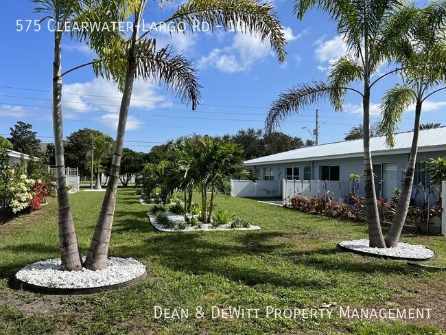 Building Photo - Remodeled 1 BR Apartment in Largo