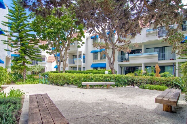 Building Photo - La Jolla Pines- Top Level 2 Bed/2 Ba Available Now!!