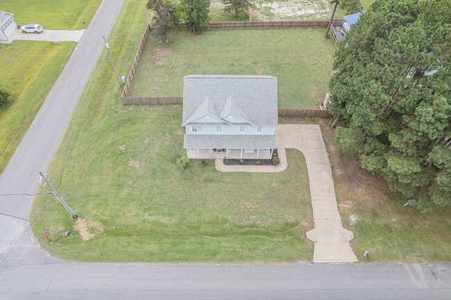 Building Photo - Coastal Elegance on a Spacious Corner Lot in Kings Harbor