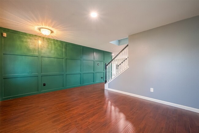 Building Photo - 9226 MacMillan Ln