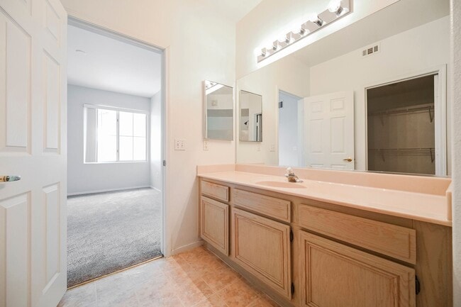 Building Photo - Spectacular Two Bedroom Condo Located In A Gated Community With Sparkling Amenities!