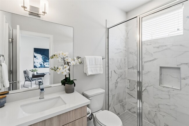 Building Photo - 1509 Elgin St