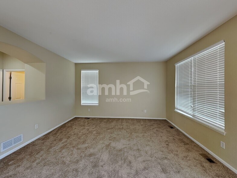 Building Photo - 4960 S Malaya Way