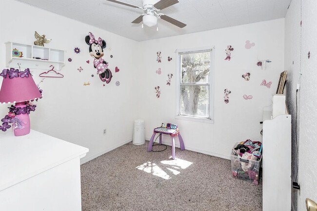 Building Photo - 606 N I St